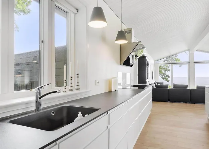 Holiday home 5528-svaneke-urmarken-35 *